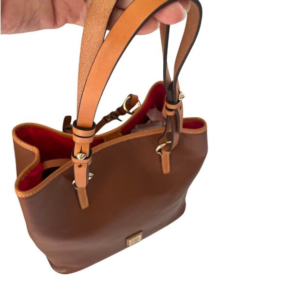 Dooney & Bourke Pebble Grain Briana Shoulder | Mercari Dooney and Bourke Briana Smooth Leather Shoulder Tote Purse Chestnut with Trim